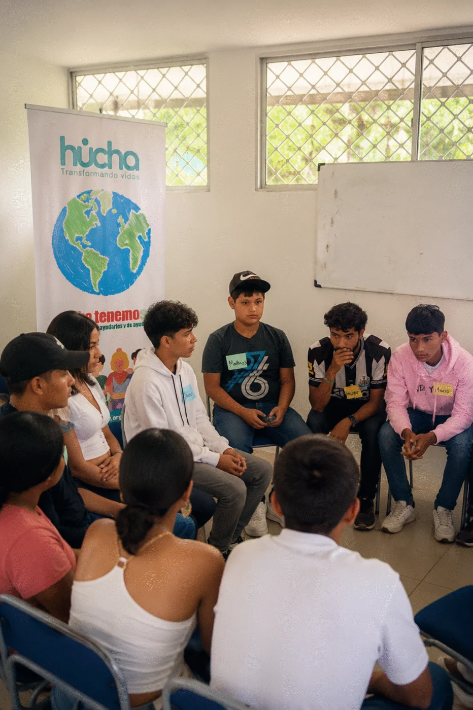 Personas trabajando juntas en una comunidad